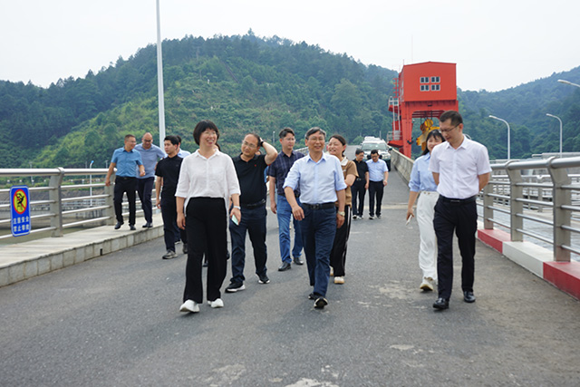 省潦管局、赣江中游水文水资源监测中心调研数字孪生峡江水利枢纽工程