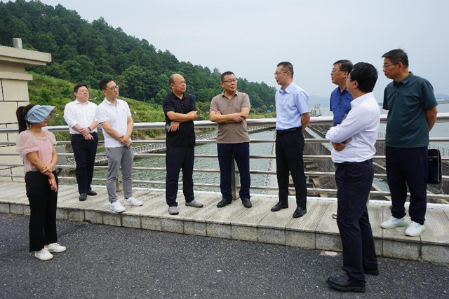 抚州市廖坊水利枢纽管理局胡小勇一行调研峡江水利枢纽工程